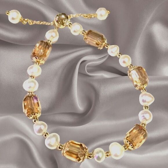 NATURAL FRESHWATER PEARLS AND AUSTRIAN CRYSTAL STONES WOMEN BRACELET - Picture 4 of 8